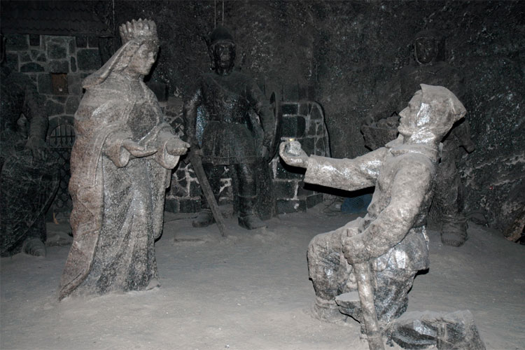 Wieliczka, la statue de Sainte Kinga